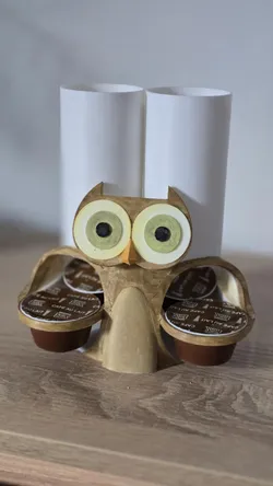 Sovička Pomocníčka - zásobník na kapsule Dolce Gusto