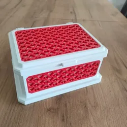 Jewelry box with removable panels
