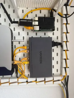 Skadis Ugreen POE Switch Mount