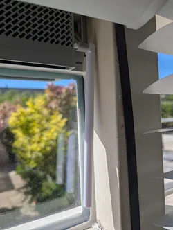 In-frame window ventilation handle