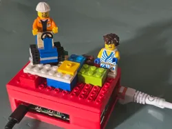 LEGO-Compatible Raspberry Pi Case (No Screws)