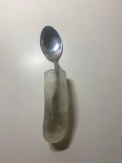 Cuchara con mango adaptado