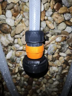Garden hose nozzle for 1" hose