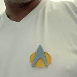 Magnetic Star Trek Starfleet insignia communicator