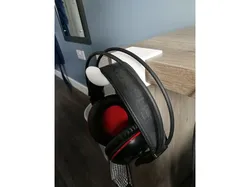 Headphone hanger