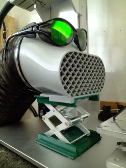 Intake ducting for fiber laser table
