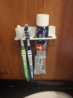 Toothbrush holder