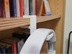 Headset Clamp Customizable (no screws or glue)