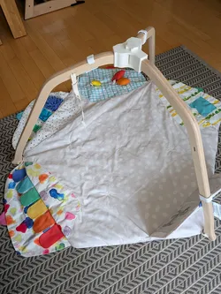 Folding connector for Lovevery Play Gym