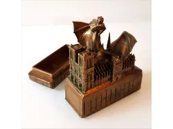 Notre-Dame and the dragon box.