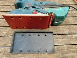 Bosch GSS 23 AE Sandpaper Puncher