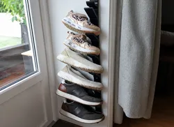 Stackable Wall-Mounted Shoe Holder – Toe-In Grip Rack