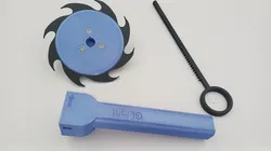 Bumpered blade battle top spinner