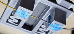 Wire soldering clamp