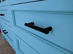 Drawer pull