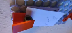 Gravity-Honeycomb-Paperholder