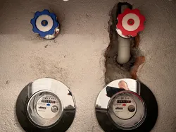 Valve control wheel