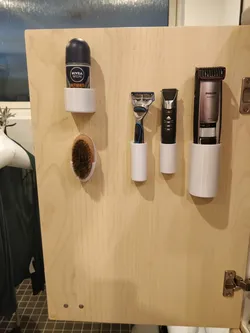 Gilette shaver wall mount