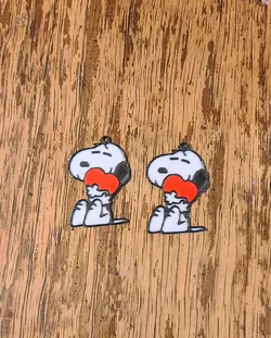 Snoopy heart earrings