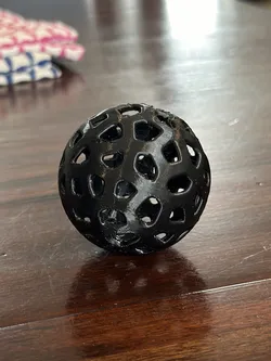 Thick Voronoi Squeeze Ball (TPU test print)