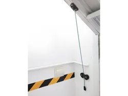 GARAGE DOOR RETAINER - RETENEDOR PUERTA GARAJE