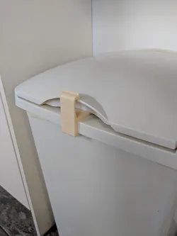 Addis Bin Lid Catch