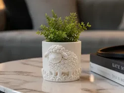 Sheep Planter "Wolli" with Meadow Relief - Free 3D Print Model