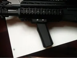 Angled Foregrip (Worker)
