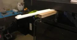 minimalist headphone stand