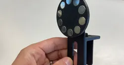 Modular and magnetic iPhone Holder with actual magnets (no charge)