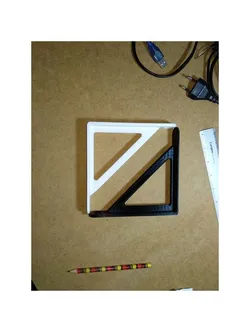 Simple shelf bracket for paste