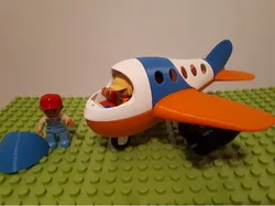 Duplo none-puzzle plane