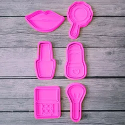 COOKIE CUTTER MAKEUP