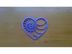 Fibonacci heart shell