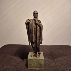 Salazar Slytherin Statue - Harry Potter