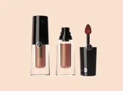 Eye Tint makeup bottle with wand