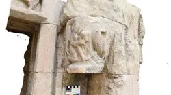 Angel and bird capital c.1120