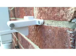 Door holdback