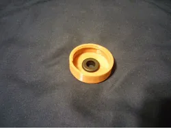 Growler cap with hole