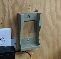 XTAR VC2 Plus charger wall mount