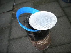 Sieve / sifter