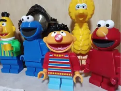 Ernie Giant Minifig