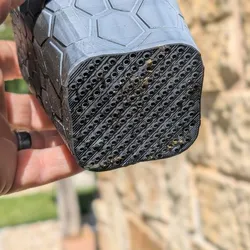 Flower pots with drainage
