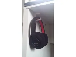 Headphones holder