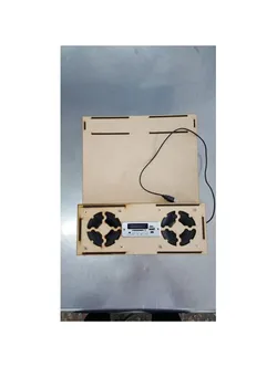 藍芽喇叭筆電桌