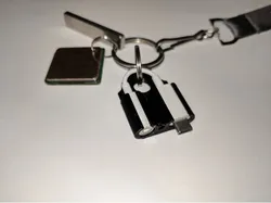Google Pixel 2: Keyring Dongle Holder