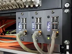 RackPi Raspberry Pi (2B / 3B / 3B+ / 4B) Rack Shield 19" 2U with OLED & Power Switch