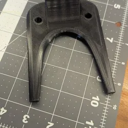 Retaining 25mm pegboard gun stand