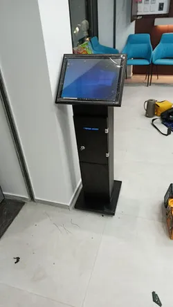 Alawneh-kiosk or queue system