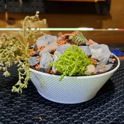 Flower pot